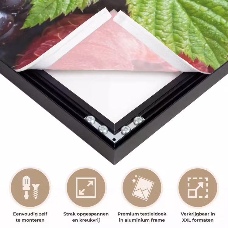 Bessen - Vers - Waterdruppels - Kleurrijk - Eten Textielframe zwart klein -USP_feed_closeupNL