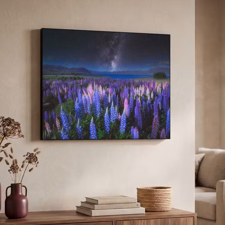 Bloemen - Nacht - Lupine - Sterrenhemel - Paars - Natuur Textielframe zwart klein -sfeer3