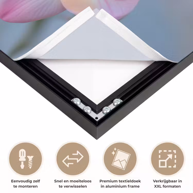 Bloemen - Paars - Overloop - Meeldraden Textielframe zwart klein -USP_closeupNL