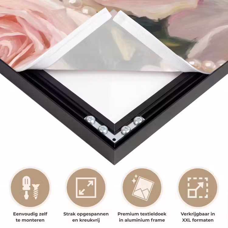 Bloemen - Parels - Romantiek - Klassiek - Roze Textielframe zwart klein -USP_feed_closeupNL