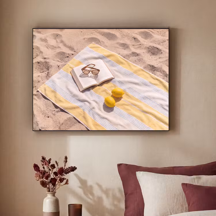 Boek - Zonnebril - Strand - Zomer - Geel Textielframe zwart klein -sfeer1