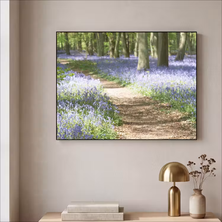 Bos - Pad - Bloemen - Paars - Groen - Natuur Textielframe zwart klein -sfeer2