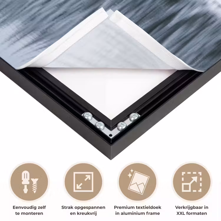 Bos - Reflectie - Meer - Winter - Serene Textielframe zwart klein -USP_feed_closeupNL