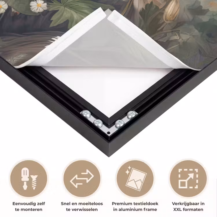 Bruine beer - Wilde dieren - Bloemen - Planten Textielframe zwart klein -USP_closeupNL