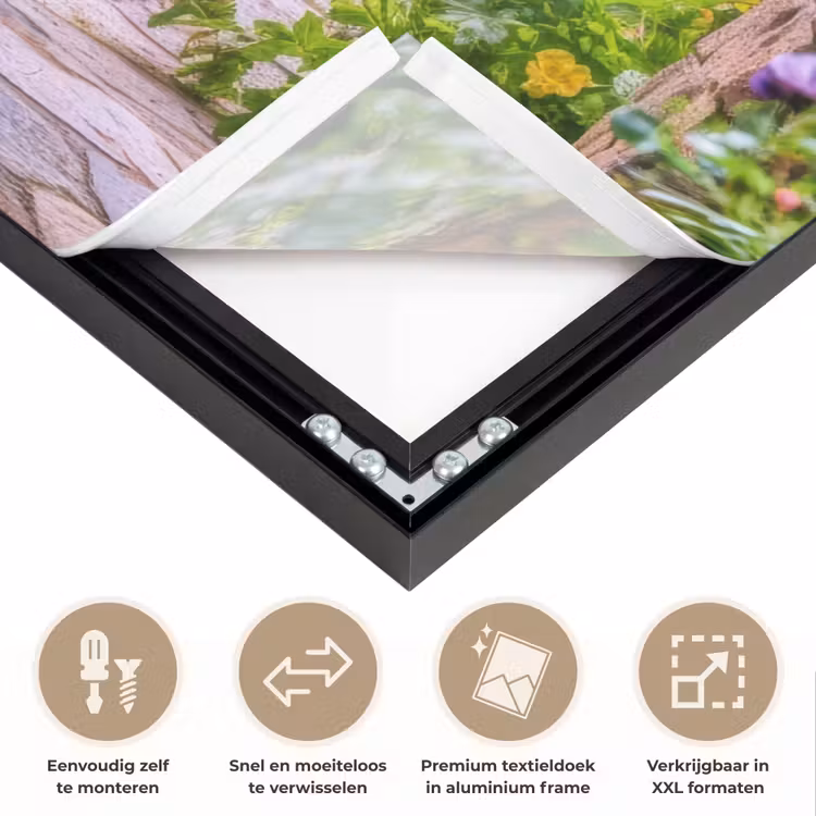 Doorkijk - Bloemen - Pad - Natuur Textielframe zwart klein -USP_closeupNL