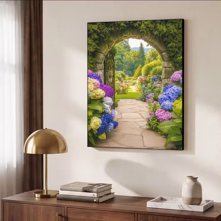 Doorkijk - Poort - Hortensia - Bloementuin Textielframe zwart klein -sfeer3