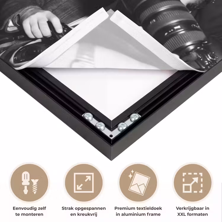 Fotografen - Menigte - Flitsers - Journalistiek Textielframe zwart klein -USP_feed_closeupNL