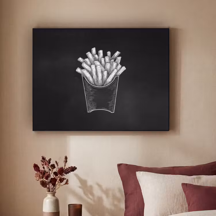 Friet - Witte krijttekening - Zwart Textielframe - compleet frame klein -sfeer1