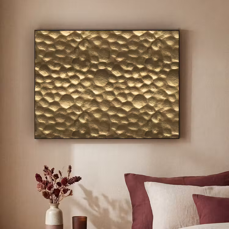 Gehamerd - Reliëf - Textuur - Bronsgoud Textielframe zwart klein 947 -sfeer1