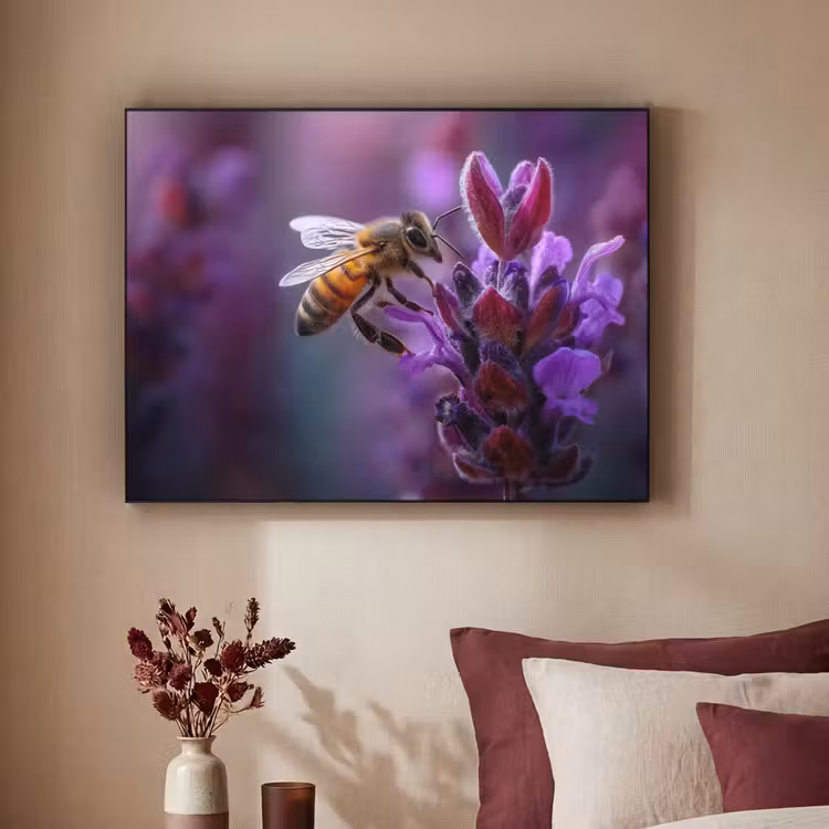 Honingbij - Paarse bloemen - Details Textielframe - compleet frame klein -sfeer1
