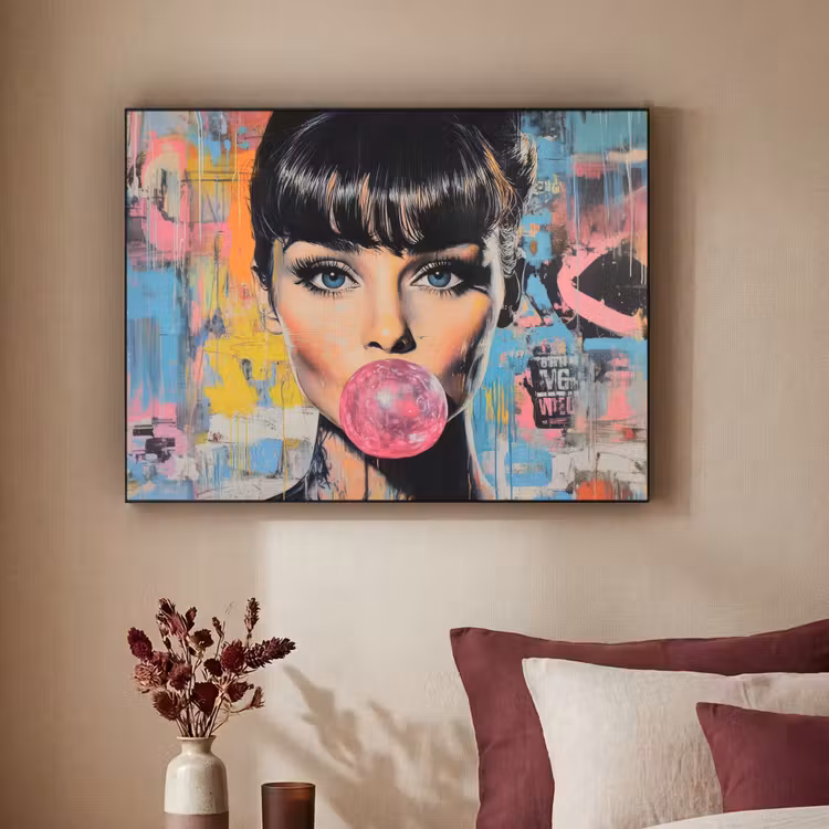 Kauwgom - Vrouw - Penseelstreken - Modern Textielframe - compleet frame klein -sfeer1