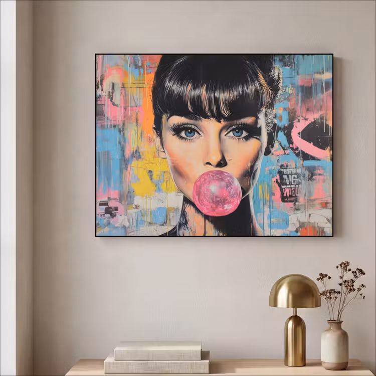Kauwgom - Vrouw - Penseelstreken - Modern Textielframe - compleet frame klein -sfeer2