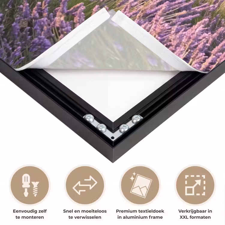 Lavendel - Landschap - Sereen - Paars Textielframe zwart klein -USP_closeupNL