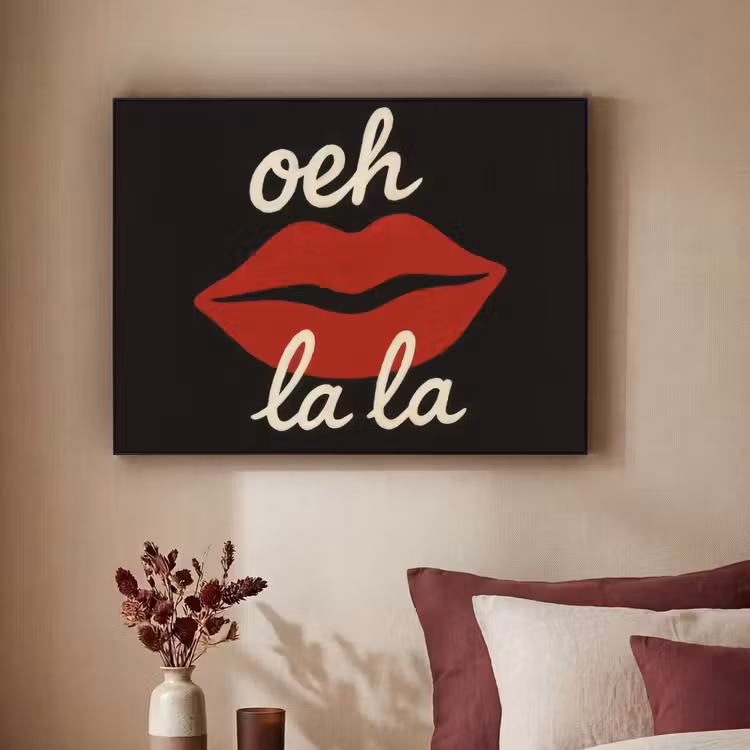 Lip - Rood - Quote Textielframe - compleet frame klein -sfeer1
