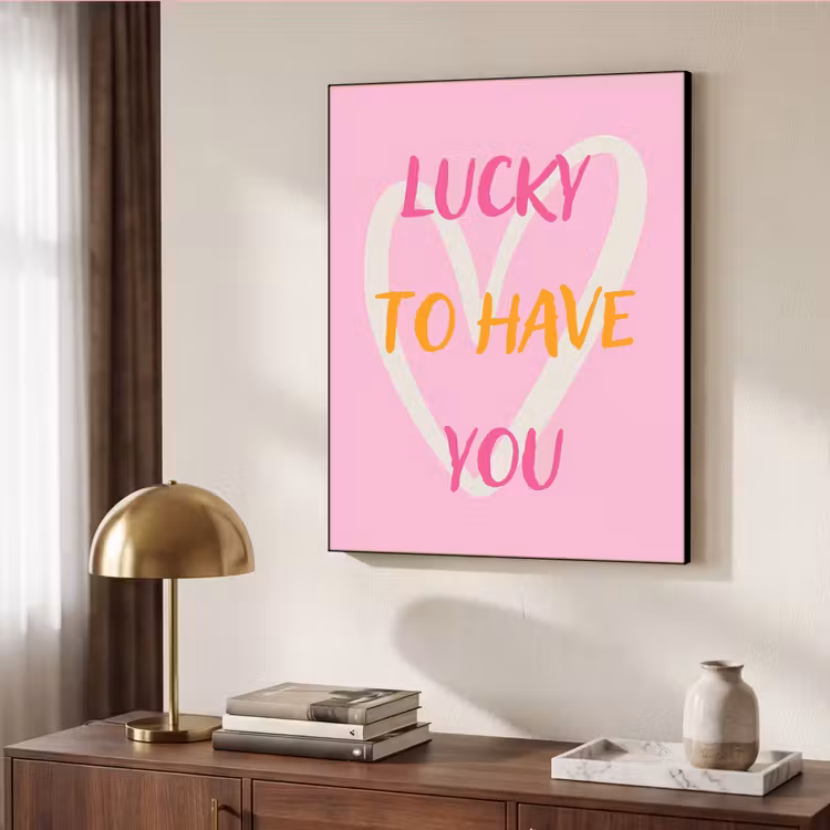 Lucky - Love - Valentijn - Roze Textielframe zwart klein -sfeer3