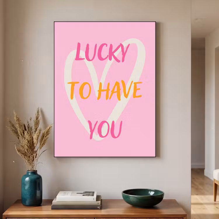 Lucky - Love - Valentijn - Roze Textielframe - compleet frame klein -sfeer1