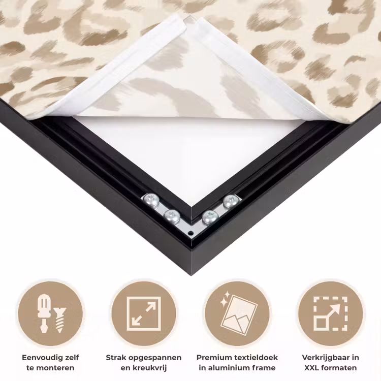 Luipaard - Klassiek - Beige Textielframe zwart klein 947 -USP_feed_closeupNL