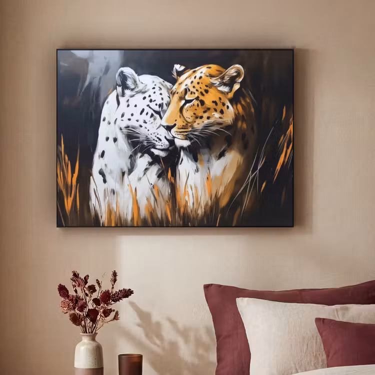 Luipaard - Oranje - Wit - Gras Textielframe zwart klein -sfeer1