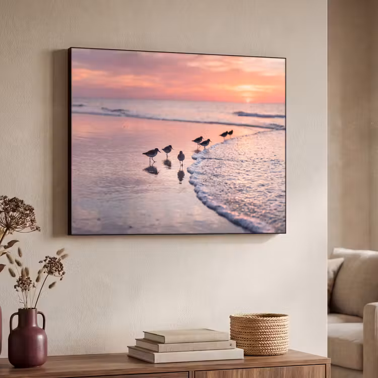 Meeuwen - Strand - Zee - Roze Textielframe zwart klein -sfeer3