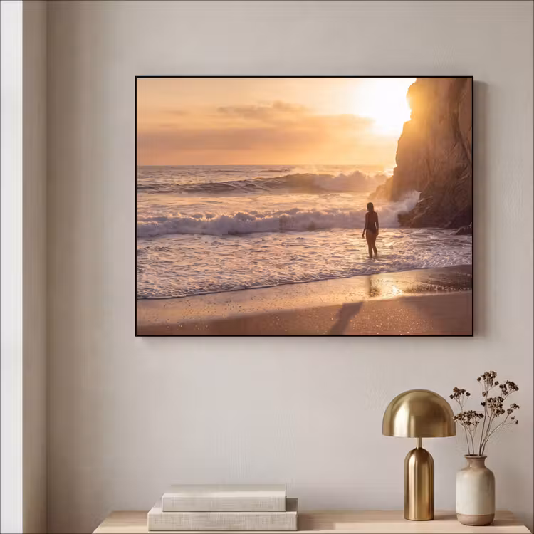 Mensen - Oceaan - Zonsondergang - Kust - Goud Textielframe zwart klein -sfeer2