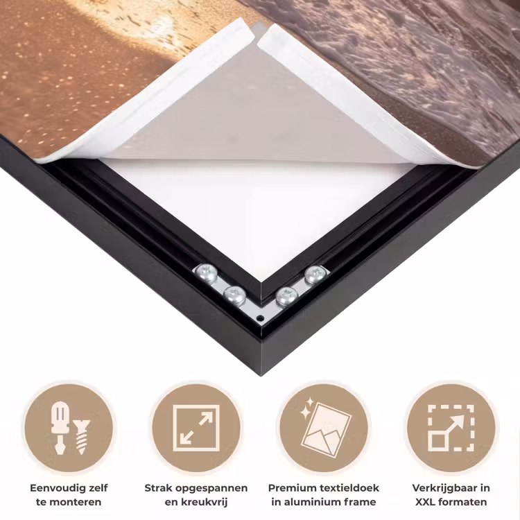 Mensen - Oceaan - Zonsondergang - Kust - Goud Textielframe zwart klein -USP_feed_closeupNL