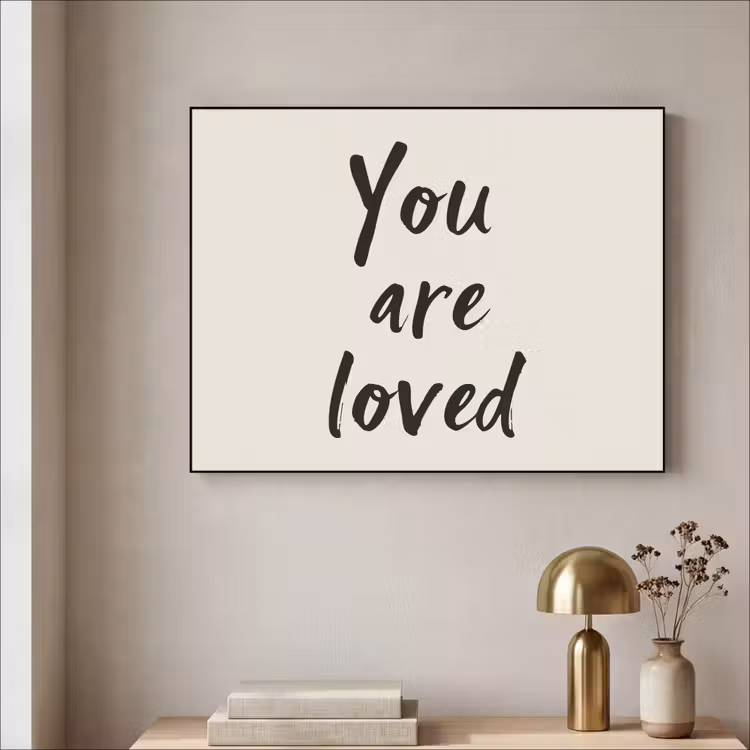 Minimalistisch - Beige - Love Textielframe zwart klein -sfeer2