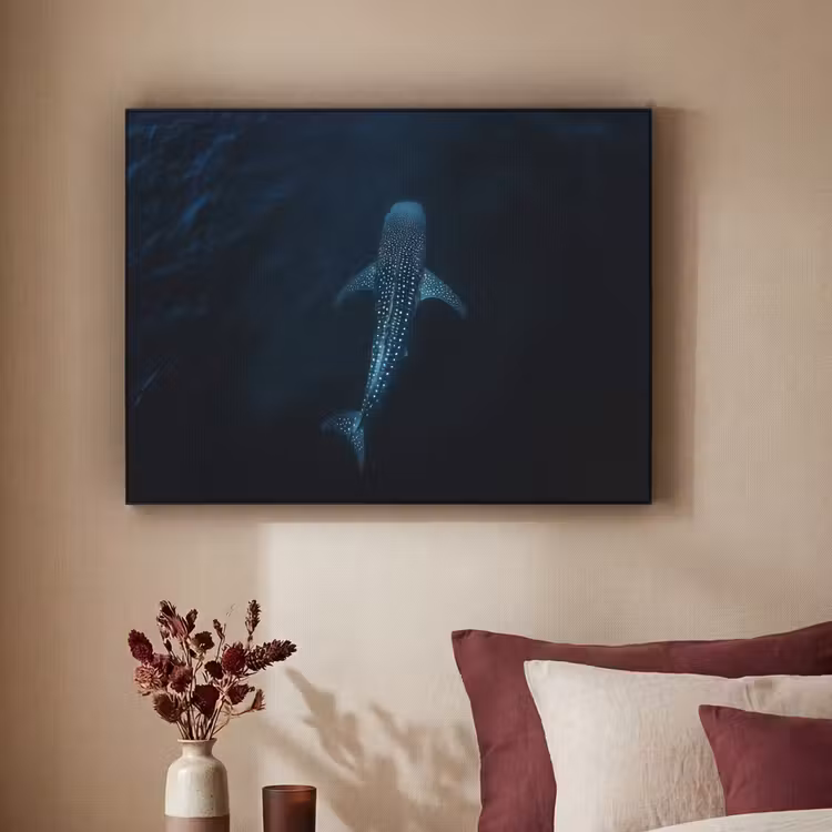 Oceaan - Walvishaai - Donkerblauw - Vlekken Textielframe zwart klein -sfeer1