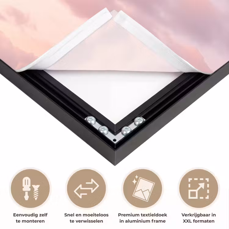 Palmbomen - Paars - Wolken - Lucht Textielframe zwart klein -USP_closeupNL