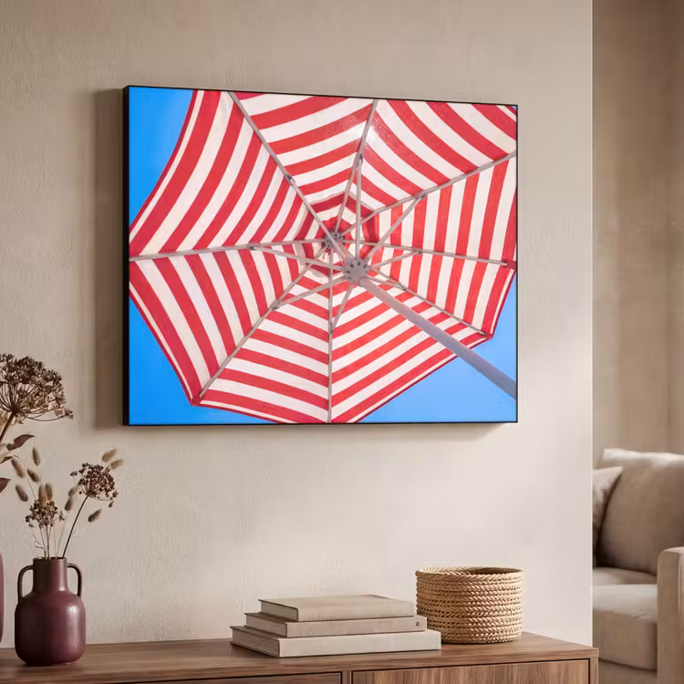 Parasol - Strepen - Zomer - Rood - Blauw Textielframe zwart klein -sfeer3
