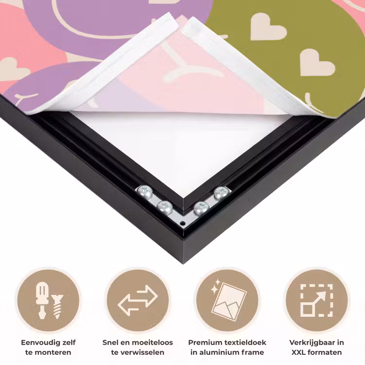 Patroon - Smiley - Kleurrijk - Hartjes Textielframe zwart klein 947 -USP_closeupNL