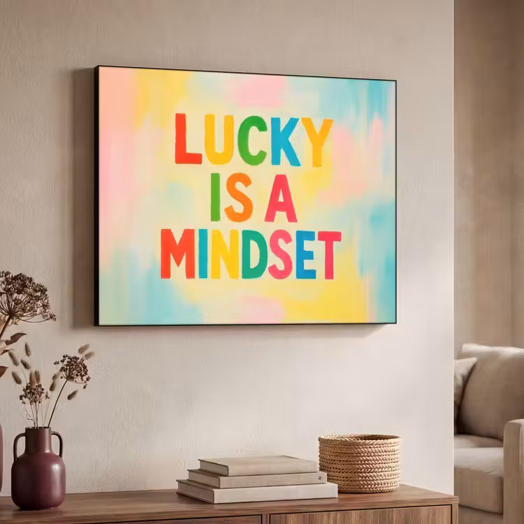 Quote - Lucky - Regenboogkleuren Textielframe - compleet frame klein -sfeer3