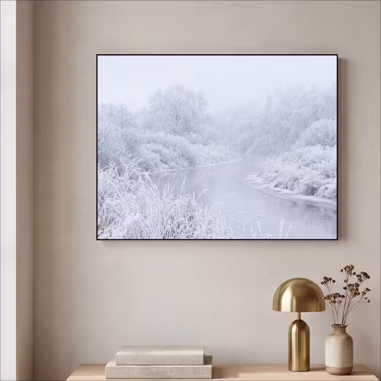 Rivier - Sneeuw - Bos - Winter - Schilderachtig Textielframe zwart klein -sfeer2