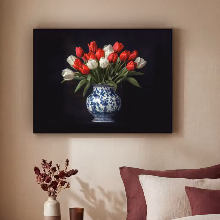 Rode - Bloemen - Tulpen - Vaas Textielframe zwart klein -sfeer1