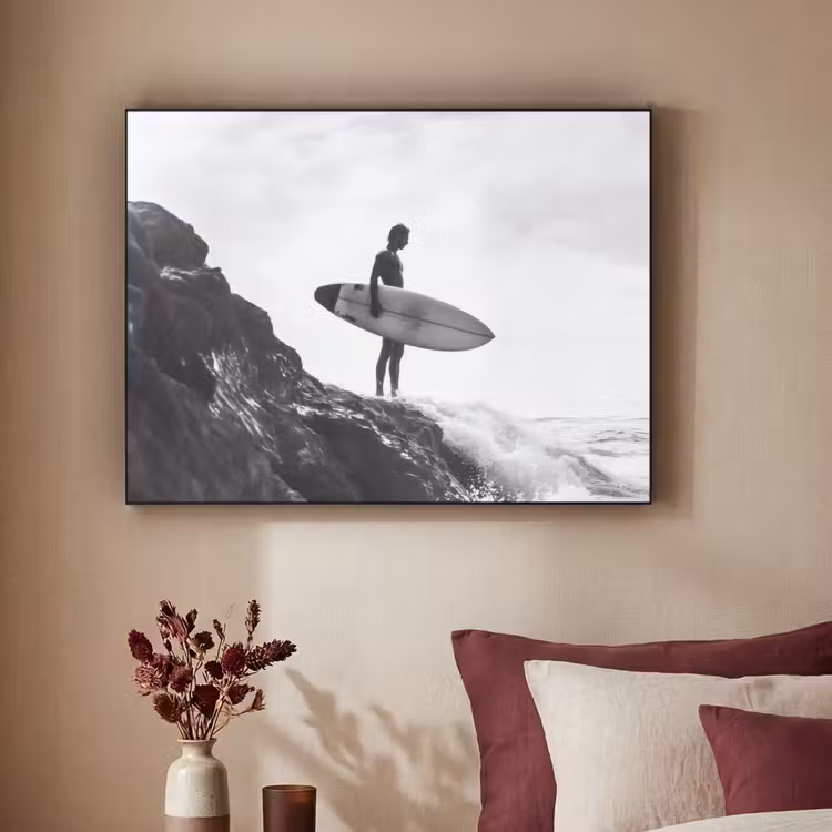 Surfer - Rots - Oceaan - Golven Textielframe zwart klein -sfeer1