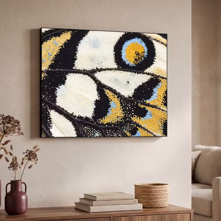 Vlinder - Vleugel - Geel Textielframe zwart klein -sfeer3