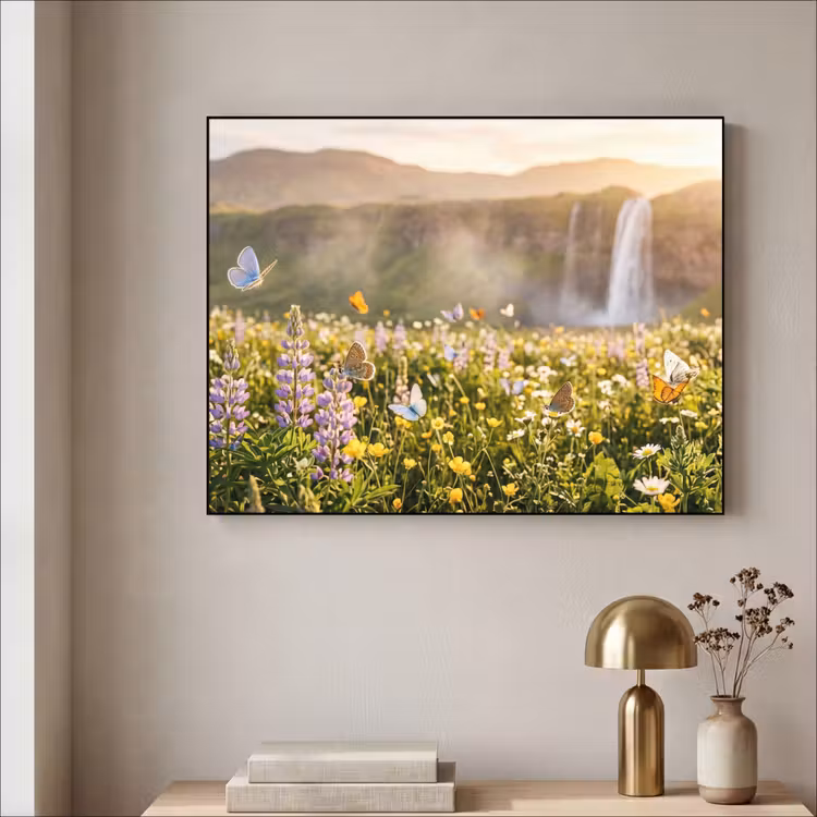 Vlinders - Waterval - Bloemenveld Textielframe zwart klein -sfeer2