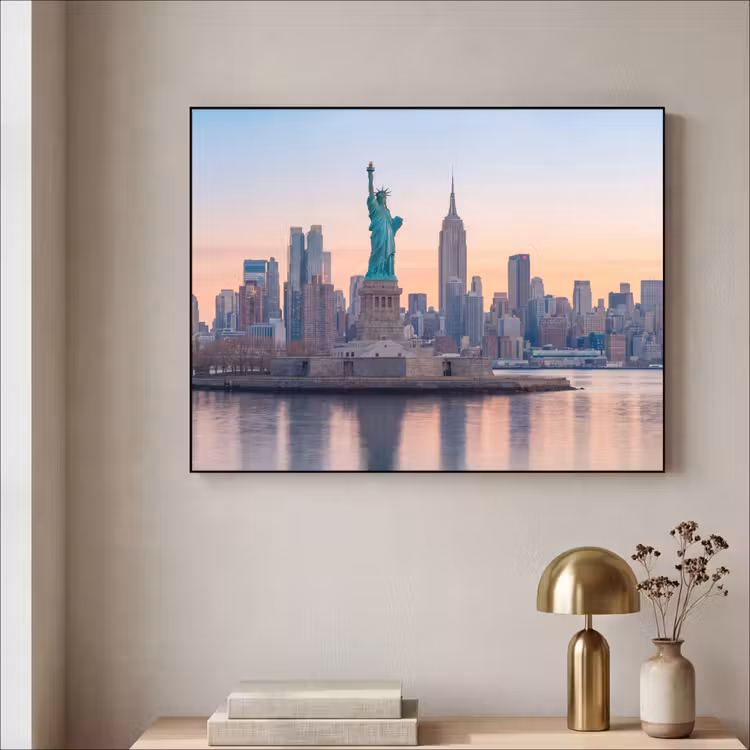 Vrijheidsbeeld - New York - Zonsopgang - Stad - Architectuur Textielframe zwart klein -sfeer2
