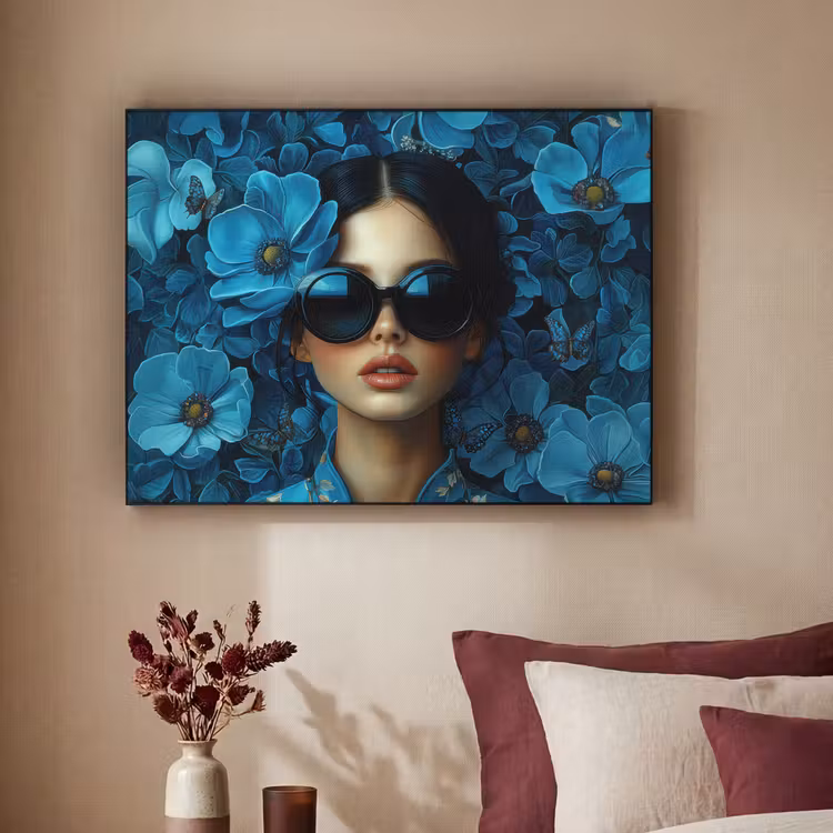 Vrouw - Bloemen - Blauw - Aesthetic - Luxe Textielframe zwart klein -sfeer1