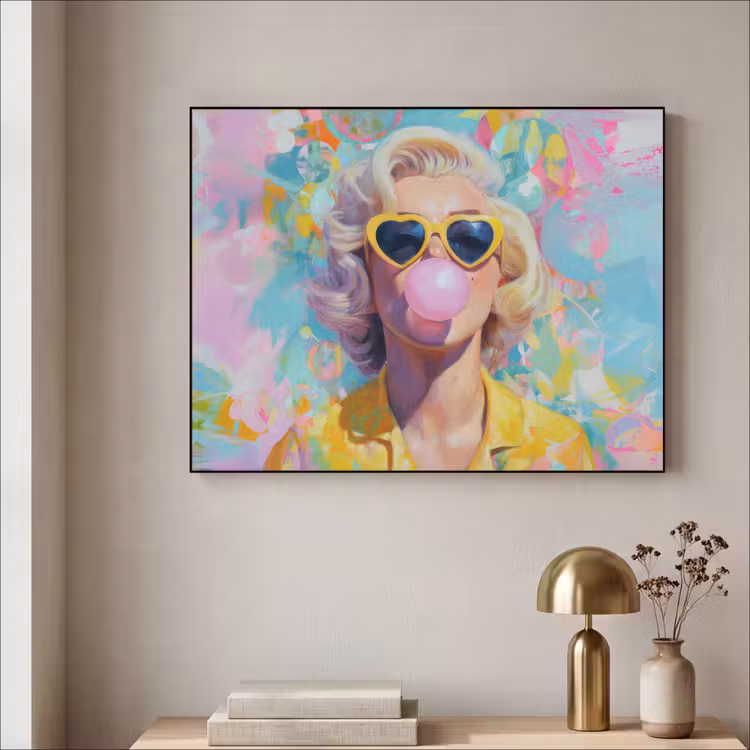 Vrouw - Blond - Roze kauwgom - Kleurrijk - Pastel Textielframe zwart klein -sfeer2