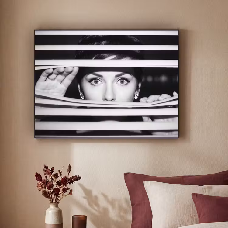 Vrouw - Jaloezieën - Portret - Zwart-wit Textielframe zwart klein -sfeer1