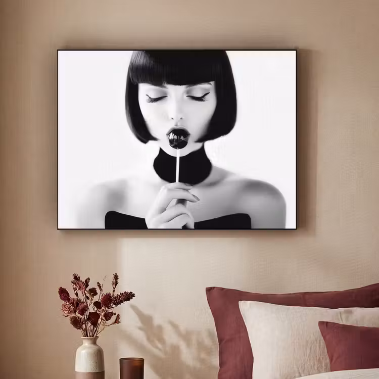 Vrouw - Lolly - Zwart - Wit Textielframe zwart klein -sfeer1