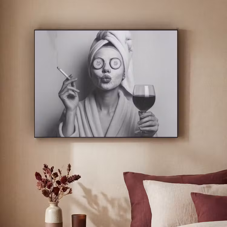 Vrouw - Masker - Wijn - Sigaret Textielframe - compleet frame klein -sfeer1