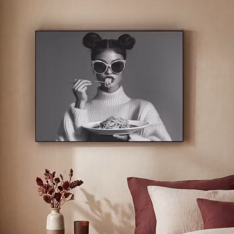Vrouw - Pasta - Zonnebril Textielframe zwart klein -sfeer1