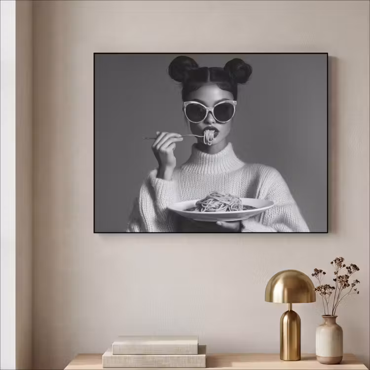 Vrouw - Pasta - Zonnebril Textielframe zwart klein -sfeer2