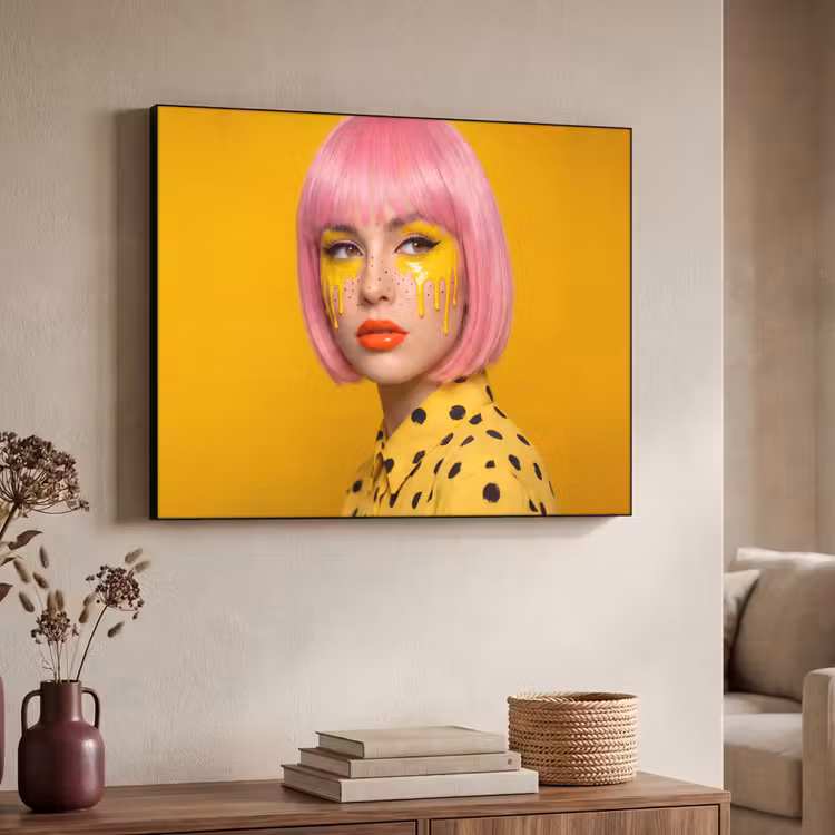 Vrouw - Portret - Abstract - Kleurrijk - Geel Textielframe zwart klein -sfeer3