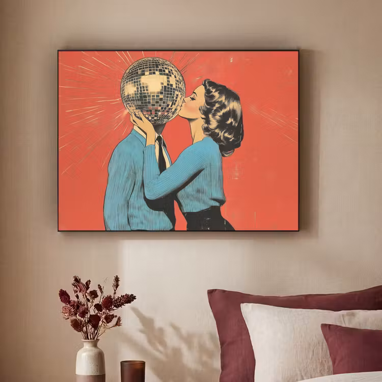 Vrouw - Retro - Discobal - Kus Textielframe - compleet frame klein -sfeer1