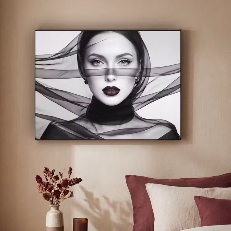 Vrouw - Sluier - Portret - Zwart - Wit - Elegant Textielframe zwart klein -sfeer1