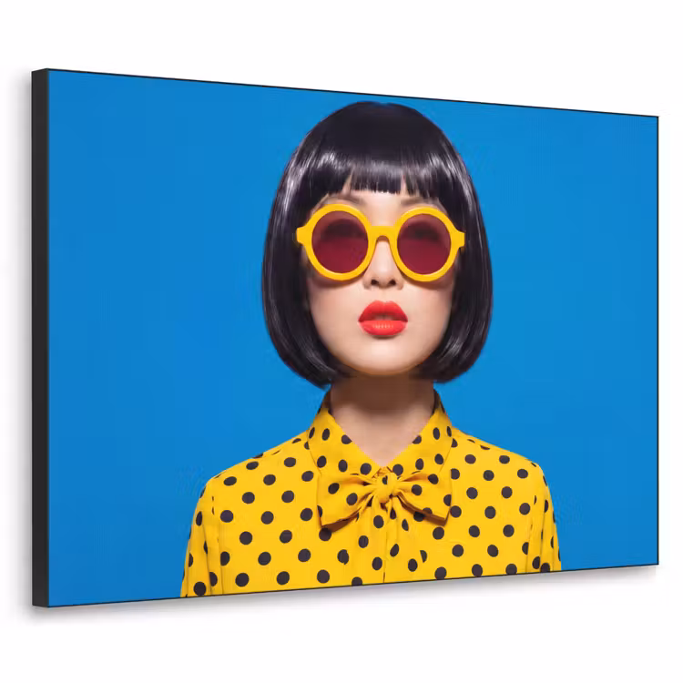 Vrouw - Zonnebril - Pop Art - Portret - Geel Textielframe zwart klein -3d