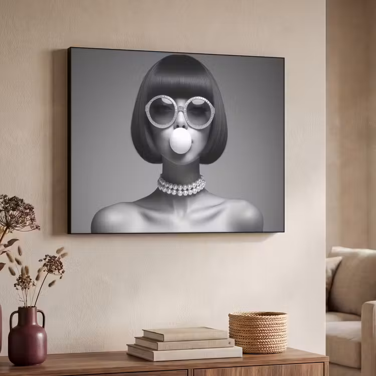 Vrouw - Zwart Wit - Ketting - Zonnebril Textielframe zwart klein -sfeer3