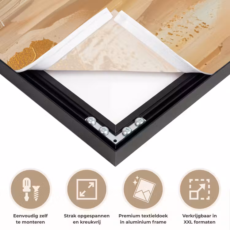 Vrouwen - Portret - Luxe - Goud Textielframe zwart klein -USP_feed_closeupNL